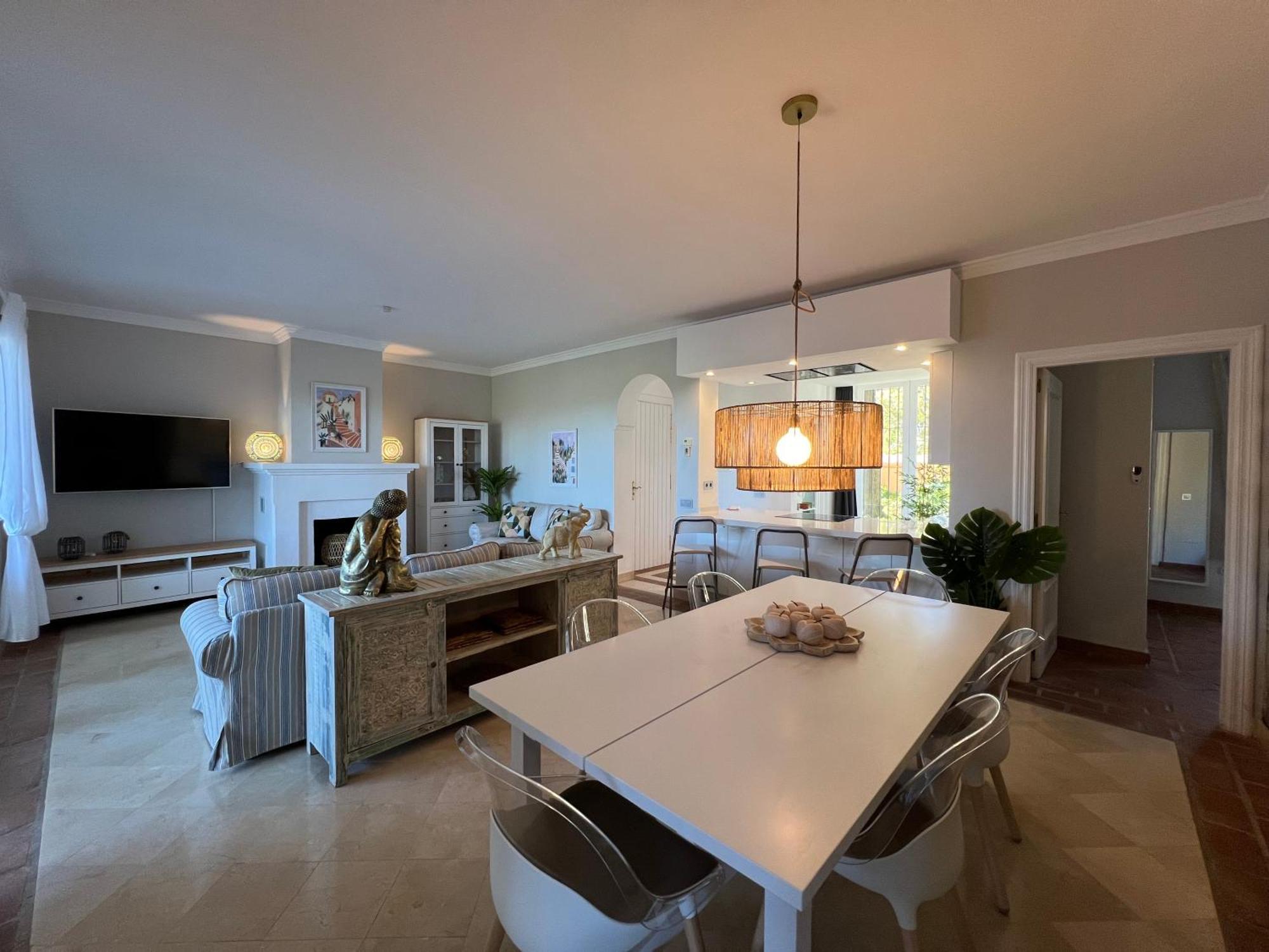 Apartment By The La Perla De La Bahia, Casares Costa
