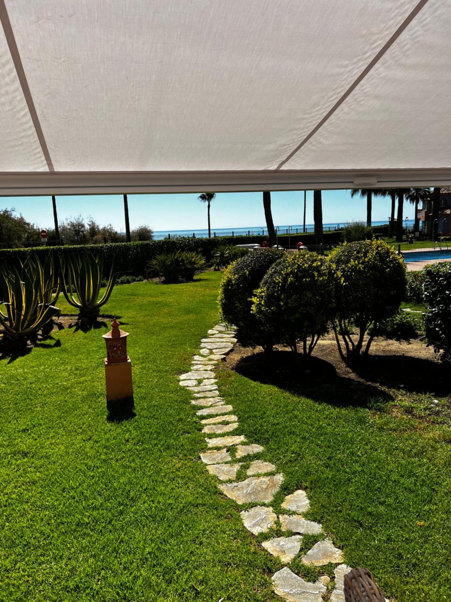 By The La Perla De La Bahia, Casares Costa