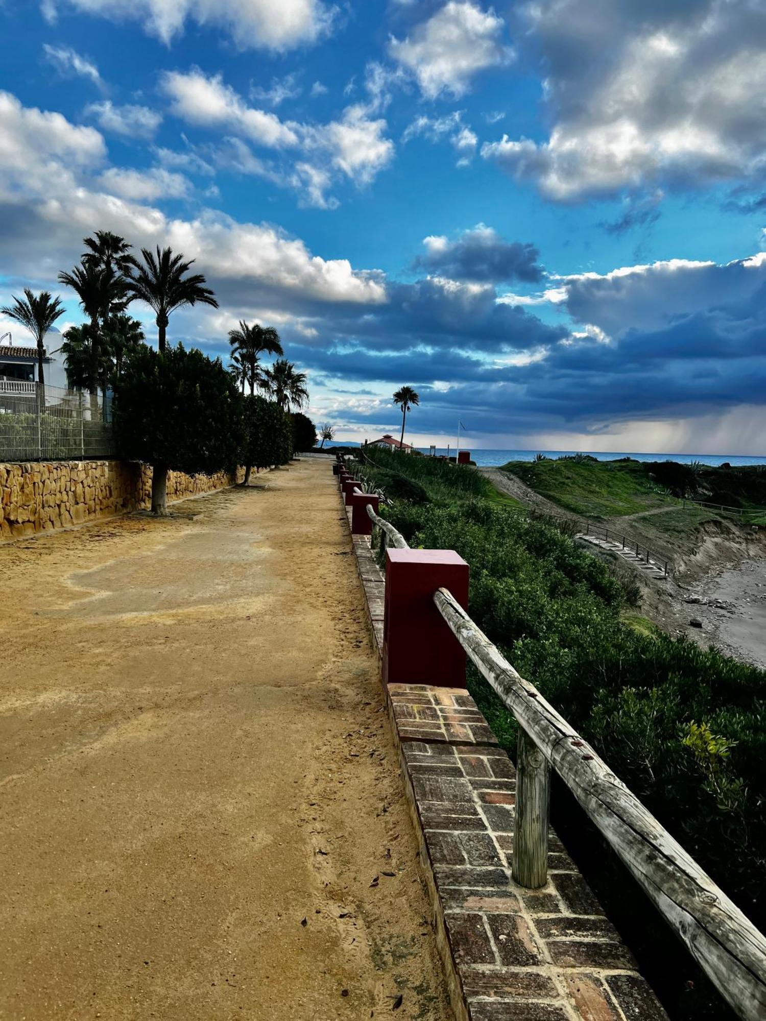 By The La Perla De La Bahia, Casares Costa Appartamento